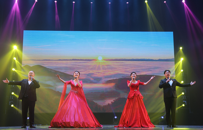 安徽艺术职业学院举行庆祝第四十一个教师节表彰大会暨专场文艺演出